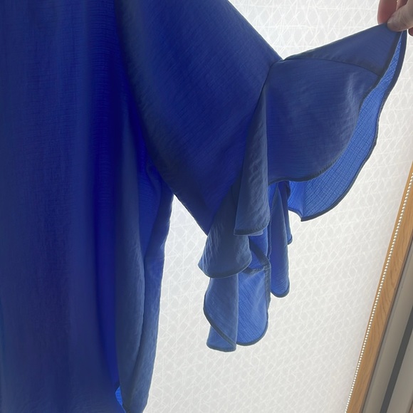 Vince camuto flowy top - Picture 3 of 6